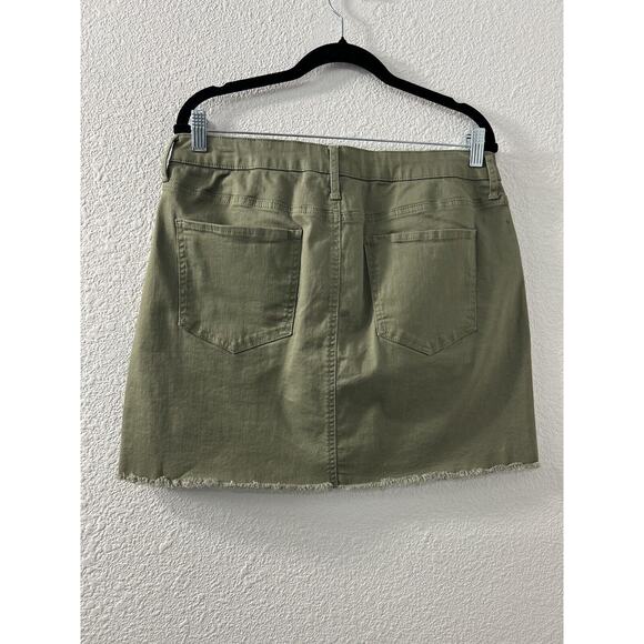 SO Juniors Army Green 6 Pocket Cargo Mini Skirt Size 13 Gorpcore Streetwear Hike - Picture 6 of 10